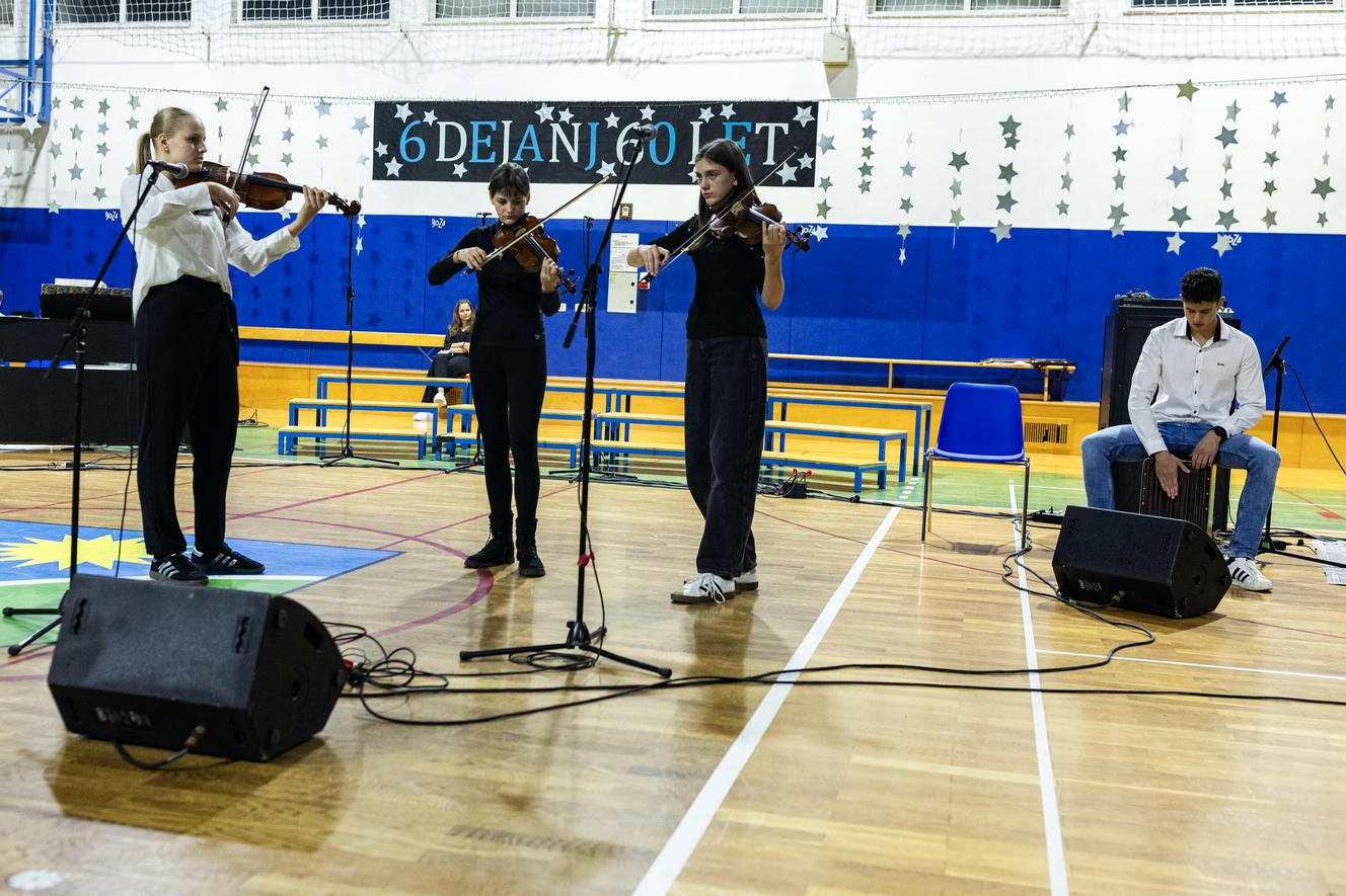 2025 12 11  60 let OS I Roba 50.jpg